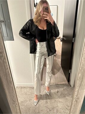 Abercrombie & Fitch 90s Straight Leg Ultra High Rise Vegan Leather Pants